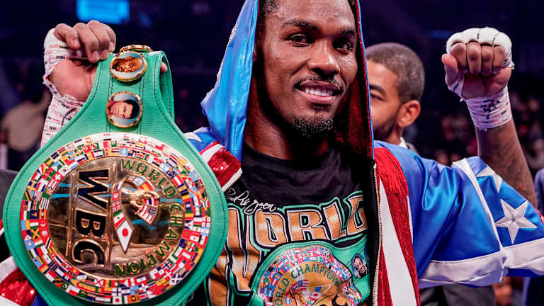 ¡Charlo adelanta a Canelo en la madrugada! El boxeador estadounidense anuncia la pelea antes que el mexicano